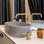 Grande Luxury Modern 3br For 8 With Parking & Lift *