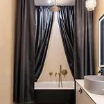 Grande Luxury Modern 3br For 8 With Parking & Lift شقة