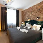 Grande Luxury Modern 3br For 8 With Parking & Lift * Рига