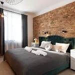 Grande Luxury Modern 3br For 8 With Parking & Lift Апартаменты