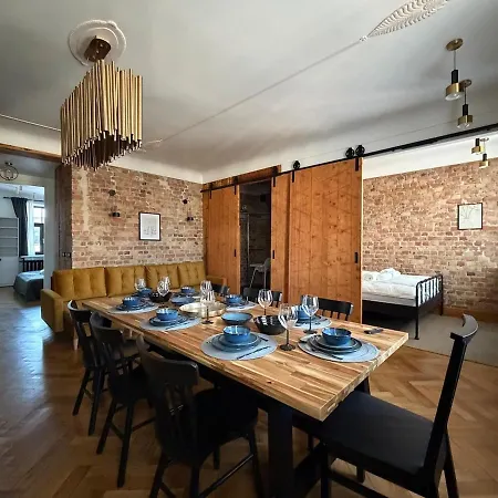 Grande Luxury Modern 3br For 8 With Parking & Lift 里加