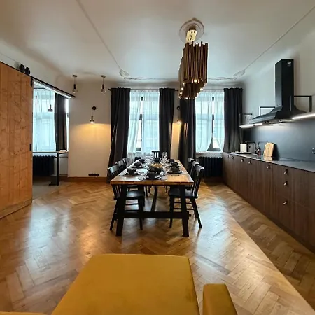 Grande Luxury Modern 3br For 8 With Parking & Lift 里加