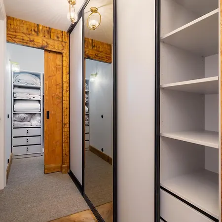 Grande Luxury Modern 3br For 8 With Parking & Lift Riga