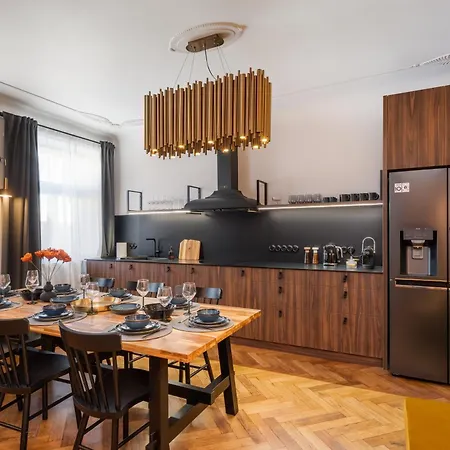 Grande Luxury Modern 3br For 8 With Parking & Lift Apartament Ryga
