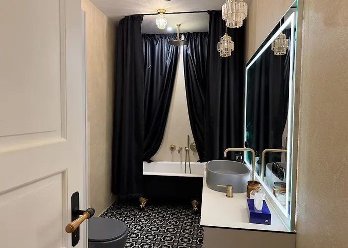 公寓 Grande Luxury Modern 3br For 8 With Parking & Lift 里加